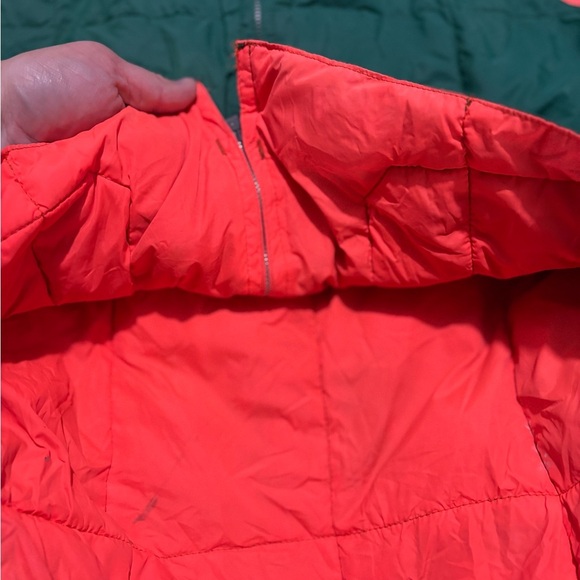 Vintage Reversible Green and Orange Puffer Vest - Picture 8 of 10